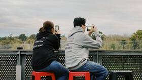 Как перенести фотографии с фотоаппарата на телефон в Юлмарт