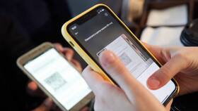 Как снять деньги по QR-коду в Юлмарт